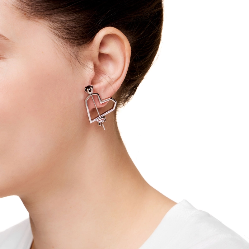 Моносерьга Удар в Сердце – Черная