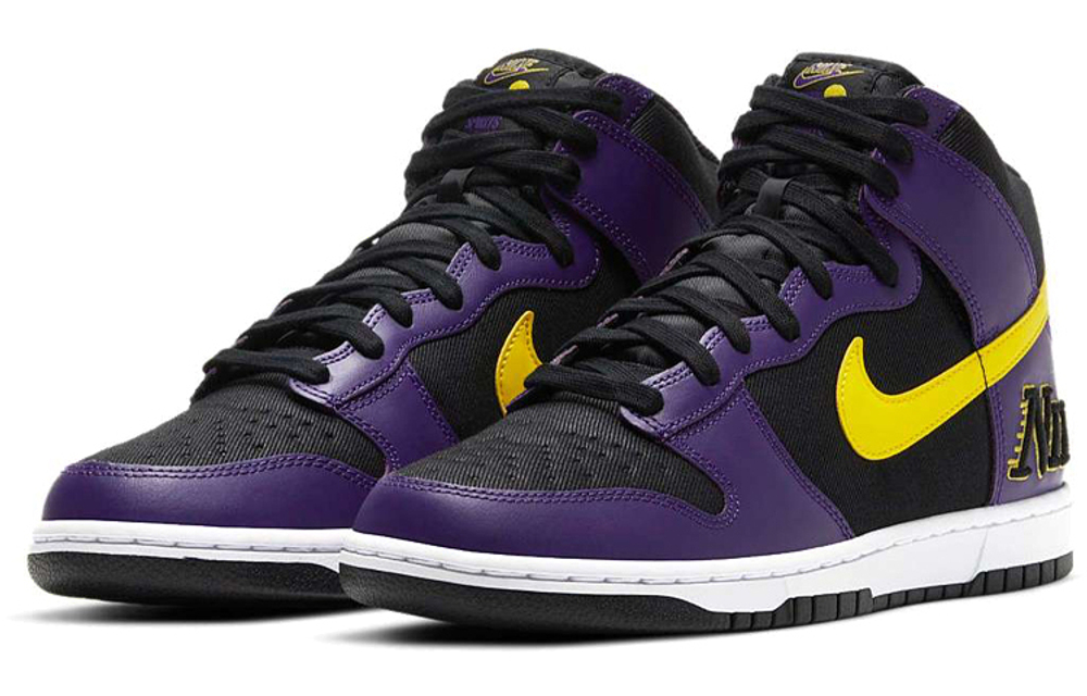 Nike dunk lakers hotsell