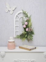 Декоративная цветочная композиция