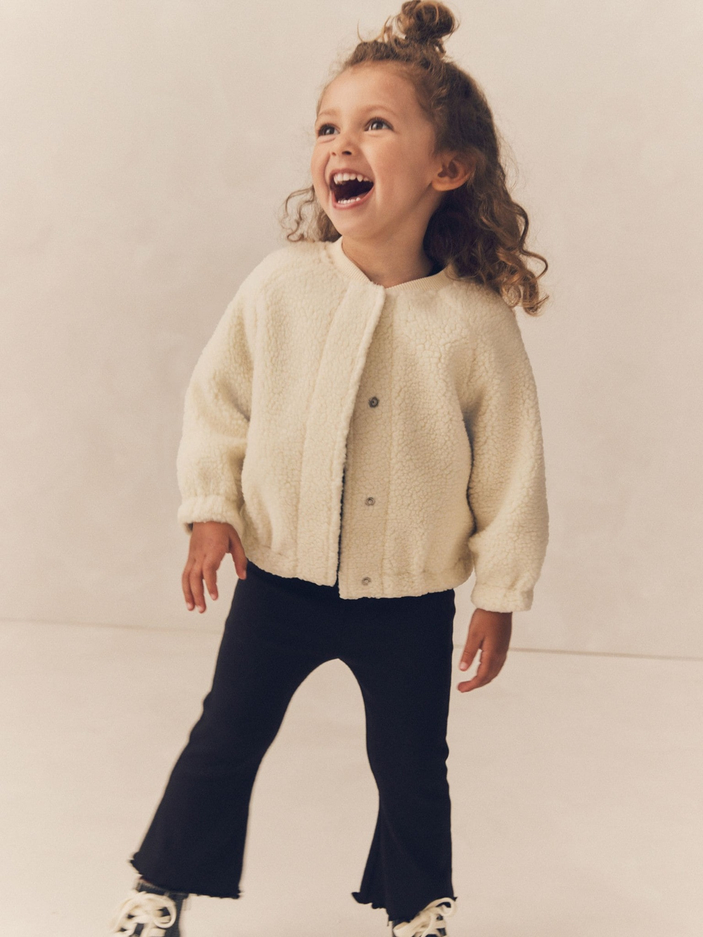 Бомбер флисовый для девочки Next K83-551, Молочный