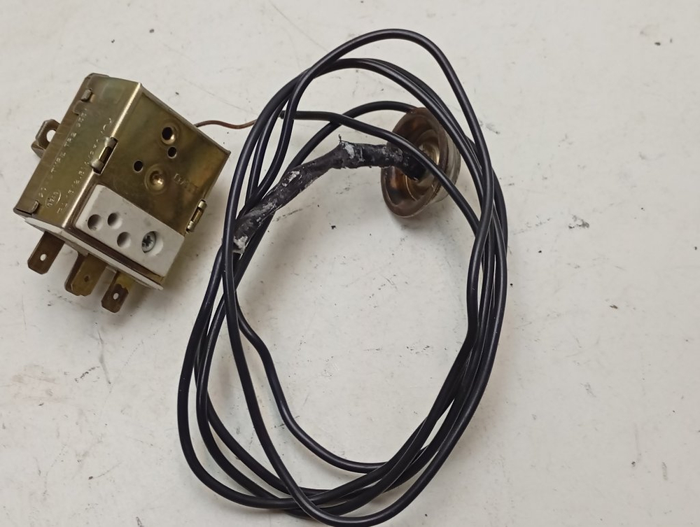 WMV1600BY/01 кт39 Датчик температуры для стиральной машины Bosch 165514 б/у