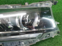 Фара правая Toyota Land Cruiser Prado 150 (2017-н.в.) LED