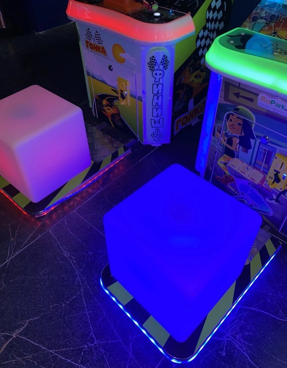 Пуф сиденье с подсветкой для автоматов