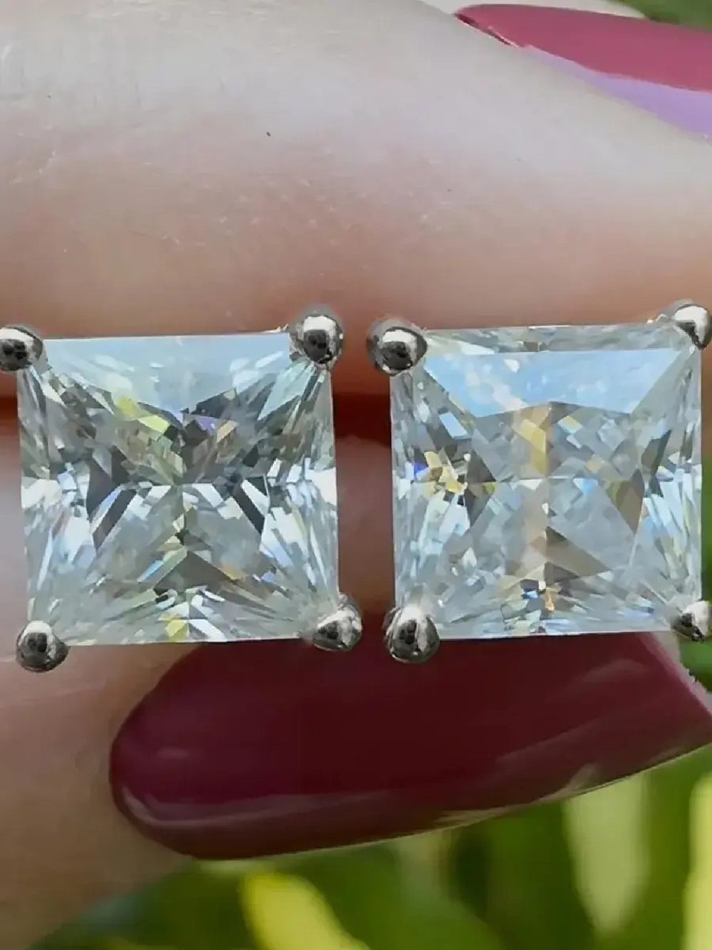 Муассанит принцесса 4×4мм 0.4сt