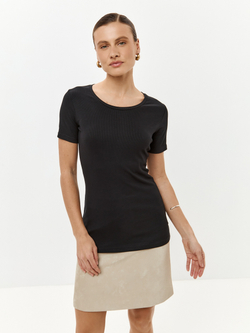 Черная футболка 02