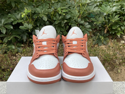 Air Jordan 1 Low ：DC0774-080