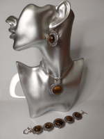 Комплект бижутерии. Тигровый глаз Колье, серьги, браслет. Круг (натуральный камень, бижутерный сплав)