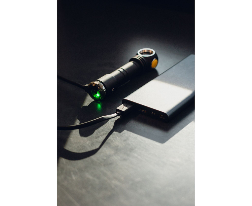 Магнитное зарядное устройство Armytek AMC-02 для фонарей серии Wizard, Tiara, Prime, Partner