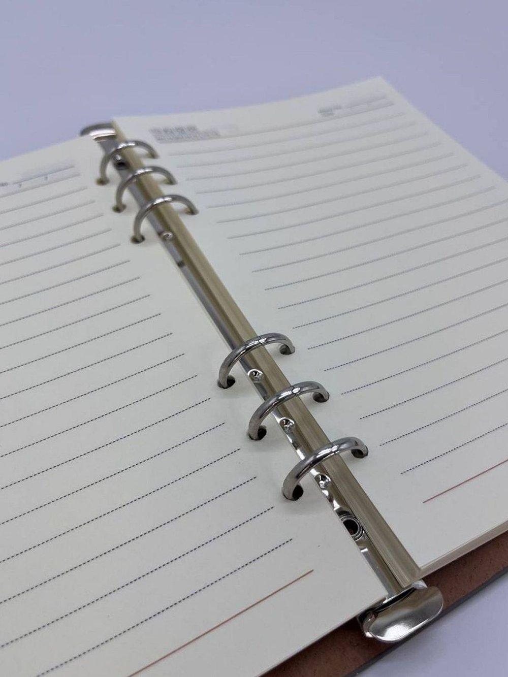 Блокнот органайзер А5 на кольцах 96 л. на магните в линейку грнанитно-серый(5919-4)