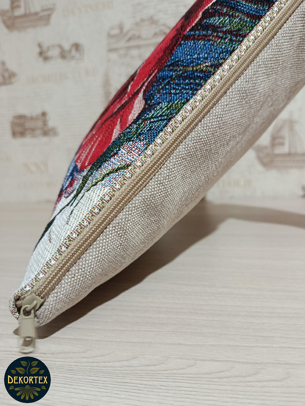 Декоративный гобеленовый чехол для интерьерной подушки Алые маки 38*38