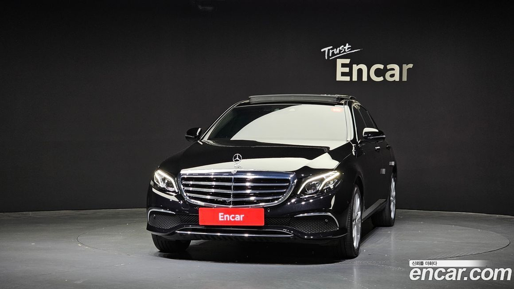 Mercedes-Benz E-Class W213 E300 4MATIC Exclusive (08.2019)