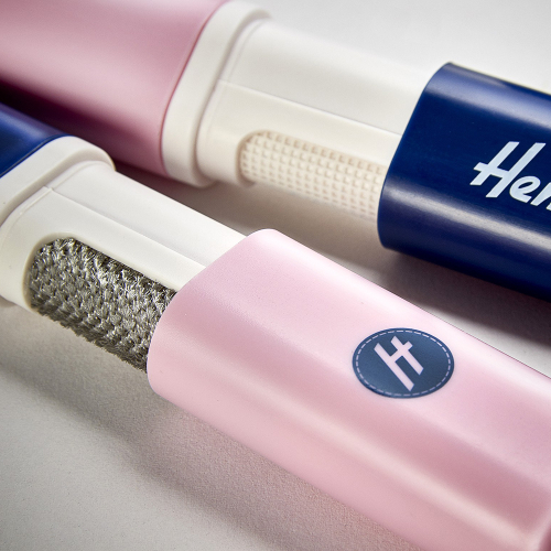 Щеточка для удаления катышков HEMLINE