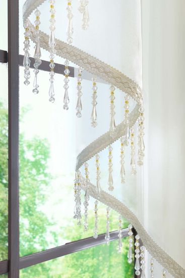 Арка со стеклярусами. Businka (крем)