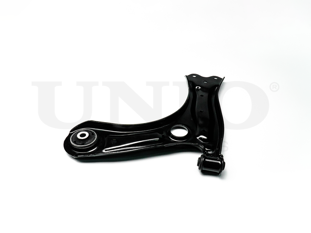 Рычаг подвески поперечный передний нижний правый UNIO SSP-40075