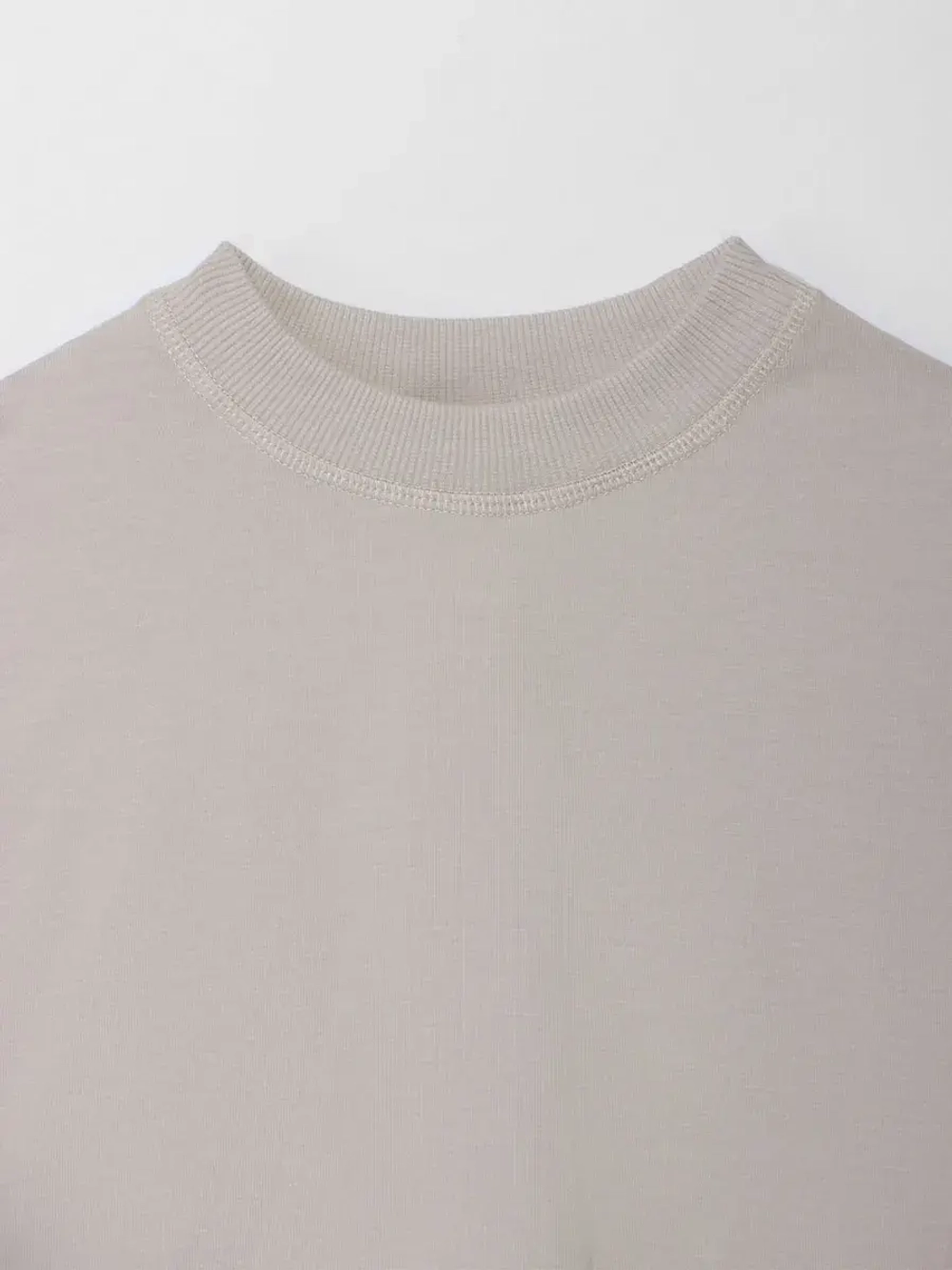 Спортивный костюм для девочки в школу