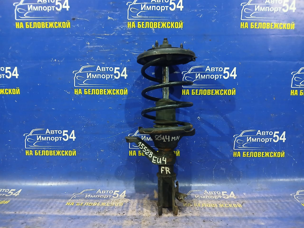 Стойка передняя правая Honda CIVIC 2000-2003