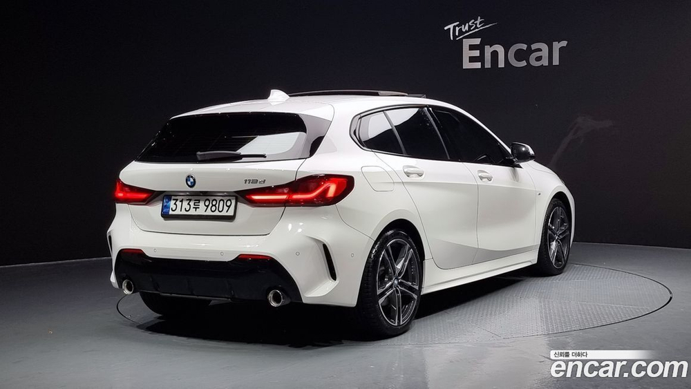 BMW 1 Series (F40) 118d M Sports (08.2021)