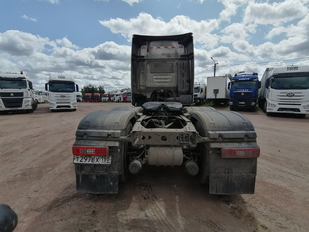 HONGYAN CQ* 6x4 Седельный тягач CQ4257EV11334 (Дизельный, 11,1 л, 430 л.с., МТ)