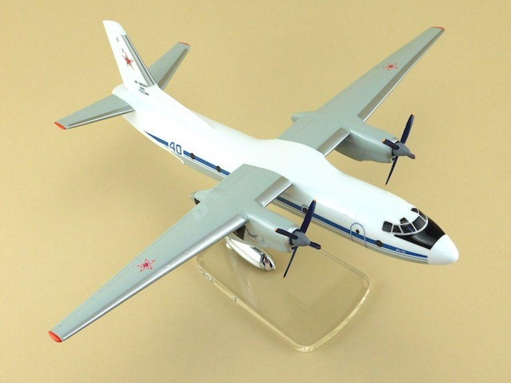 Модель самолета Ан-26 (М1:72, ВВС России, Новосибирск)