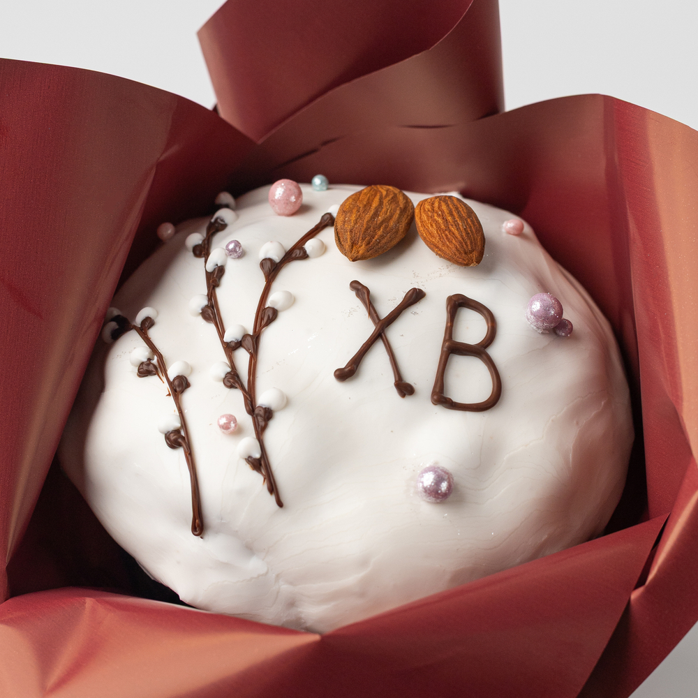 Ванильный кулич с изюмом