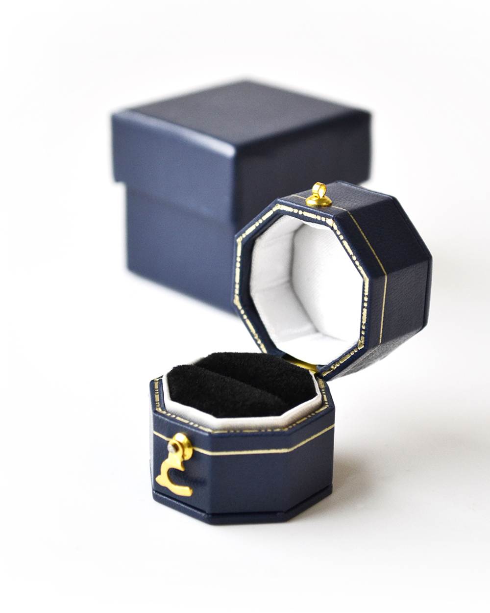 Ювелирный футляр «Отелло» шестигранник для помолвочного кольца