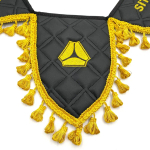 Вымпел тройной Sitrak (экокожа, черный с желтой вышивкой)