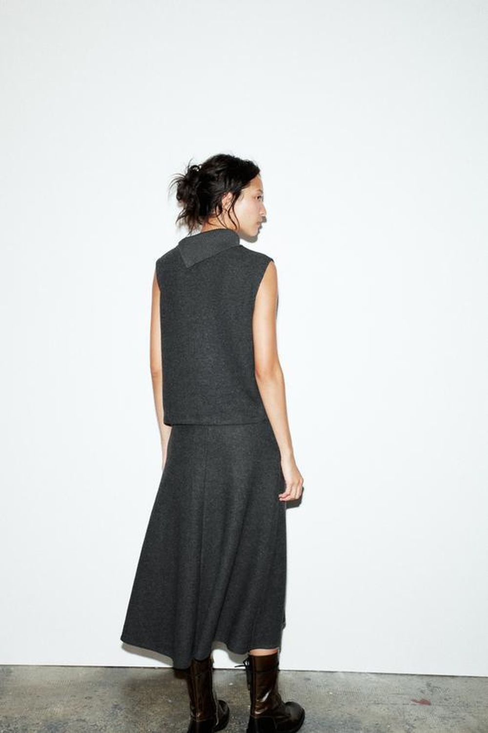 ZARA ЮБКА SOFT КЛЕШЕНОГО КРОЯ, ТЕМНО-СЕРЫЙ