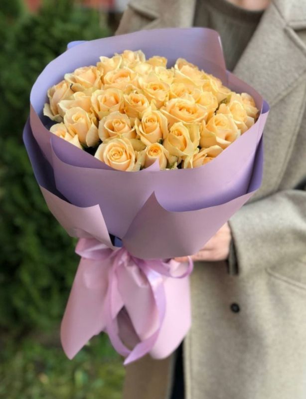 Букет из 31 голландской розы 50 см в оформлении ( цвет роз на выбор ) #24591