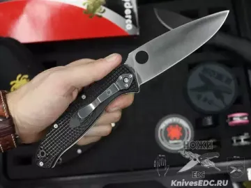 Нож складной Spyderco Resilience Lightweight 142PBK c клинком из стали 8Cr13MoV, рукоять FRN