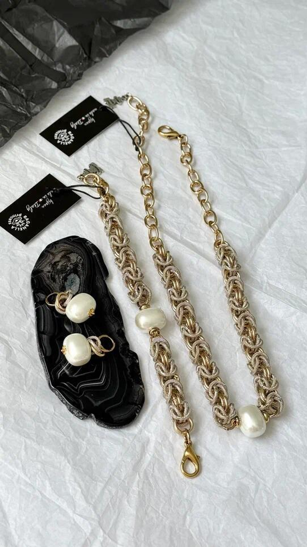 Колье Византия биколор с белым жемчугом Майорка, оттенок серебро и золото