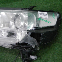 Битая Фара левая Toyota Land Cruiser 200 (2015-2021) LED