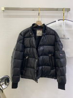 Пуховик Moncler