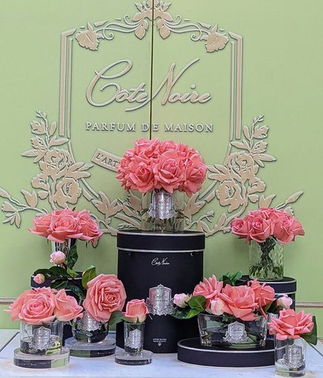 Персиковая роза ароматизированная в прозрачной вазе, Cote Noire