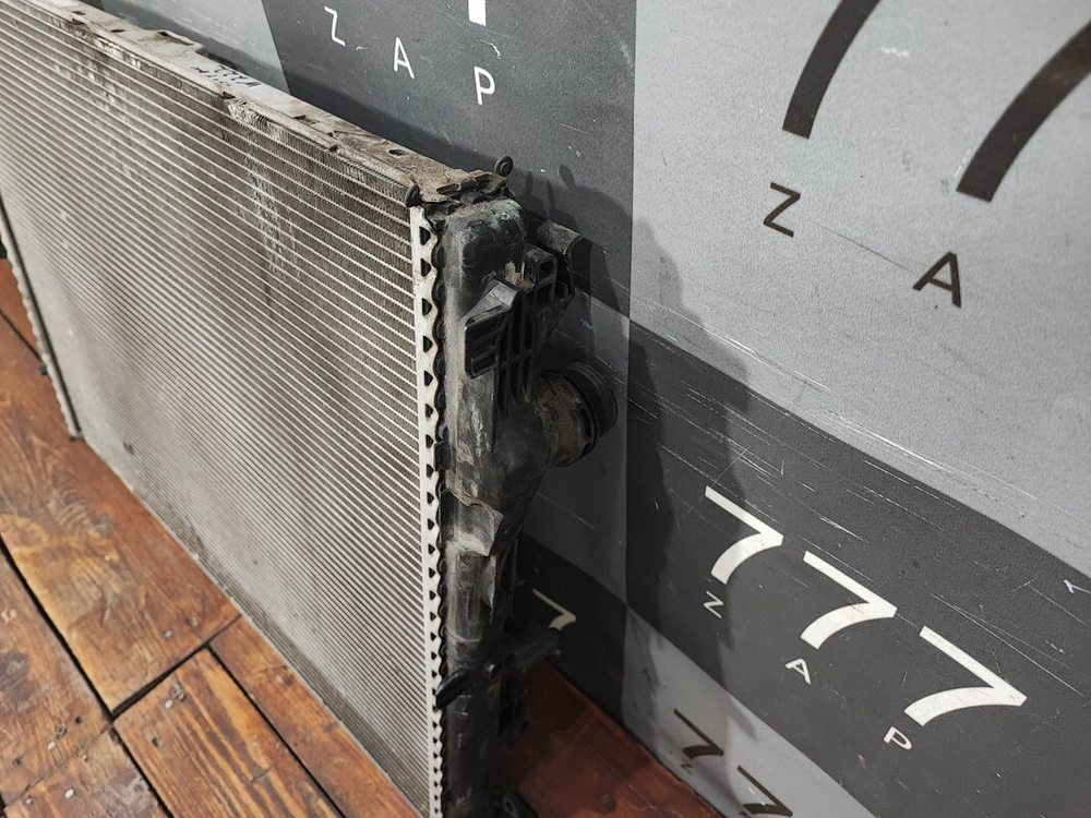 Радиатор двигателя Mercedes S (W222) 13-20 Б/У Оригинал A0995003303