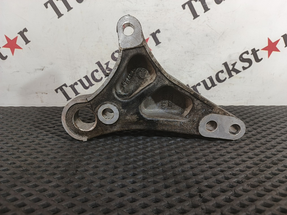 Кронштейн двигателя задний правый