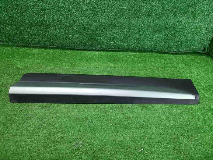 Накладка двери правая Hyundai Santa Fe 4 TM 19-24