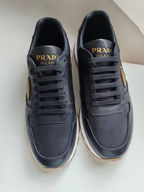 Кроссовки Prada