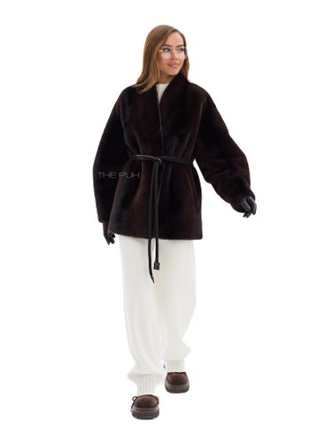 Темно-шоколадная шуба из эко-меха с поясом