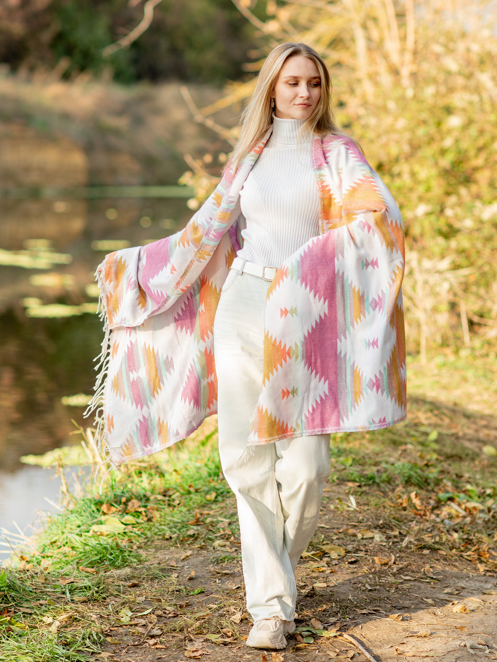 Шарф теплый с орнаментом Навахо