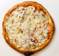 Пицца с курицей и грибами