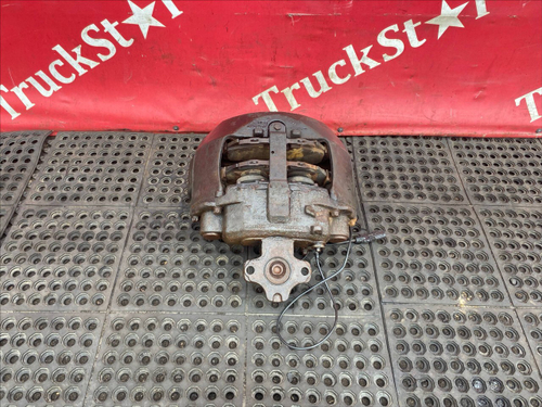 Суппорт передний правый