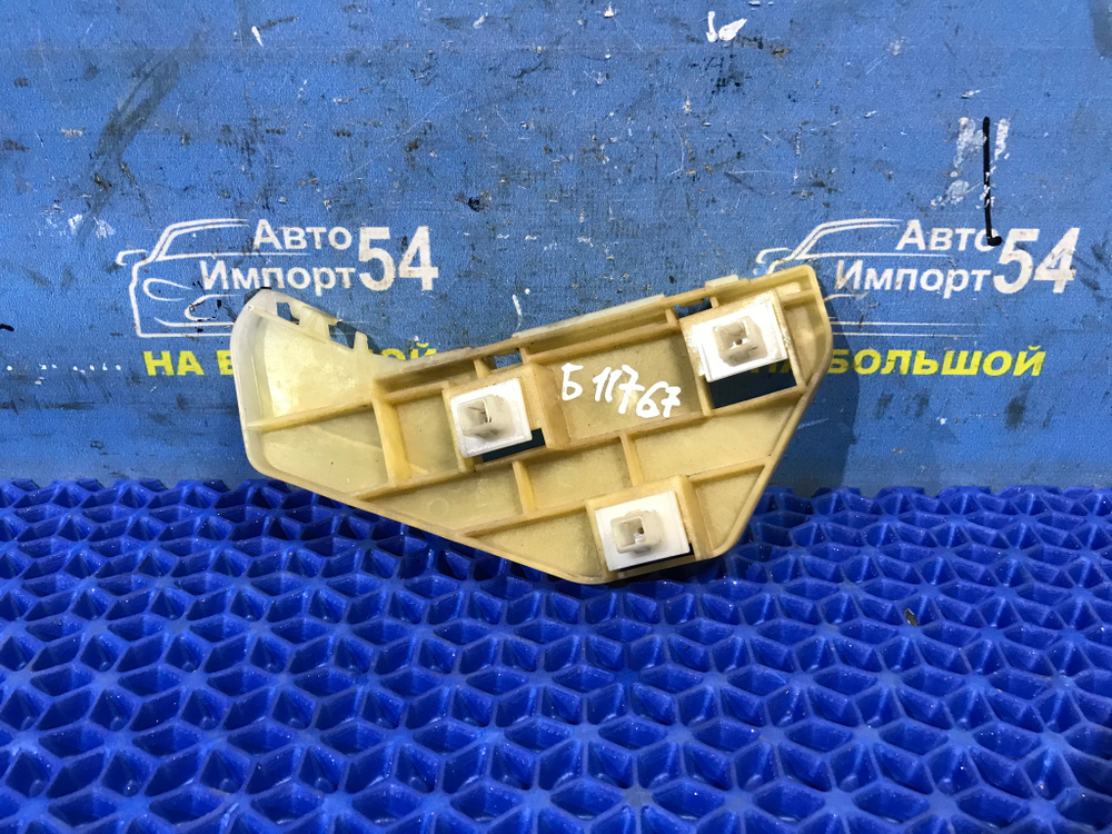 Крепление бампера переднее правое Honda CRV 2001-2006