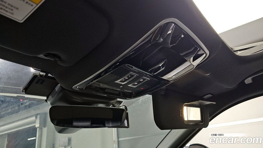 Land Rover Range Rover Bella 2.0 D240 R-Dynamic SE (10.2019)