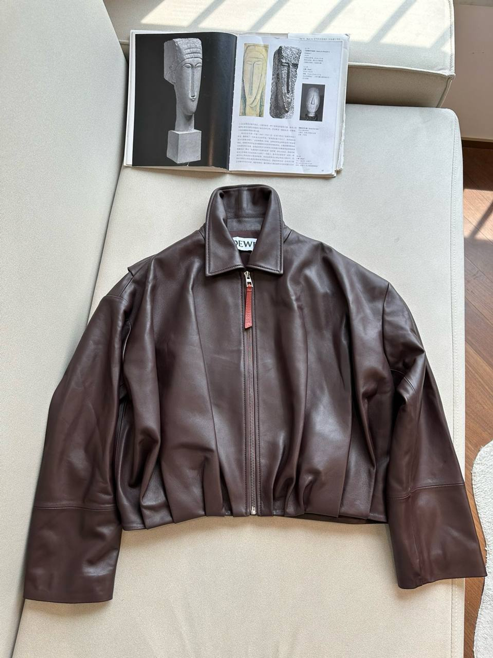 Кожаная куртка Loewe