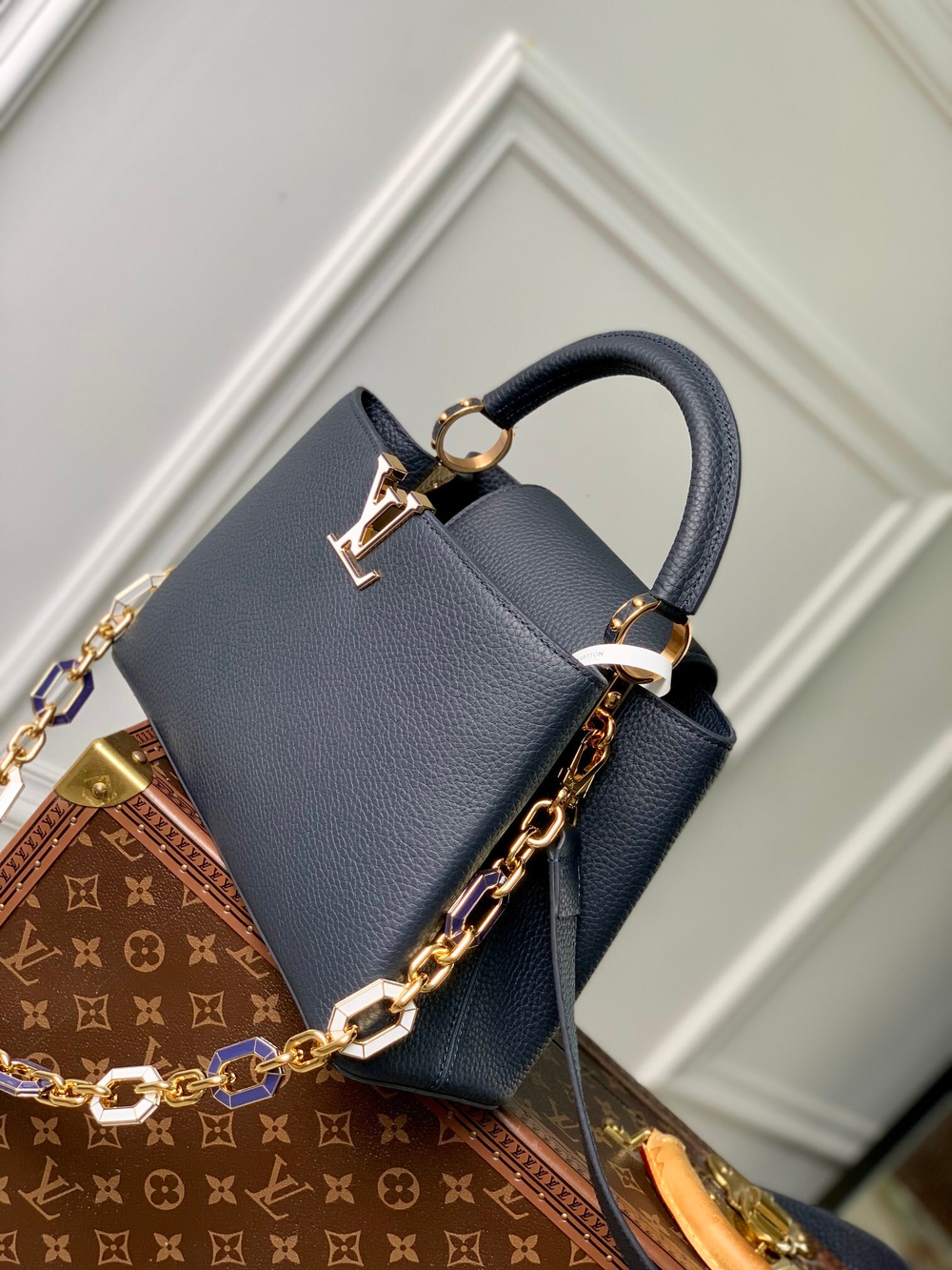 Louis Vuitton Capucines MM