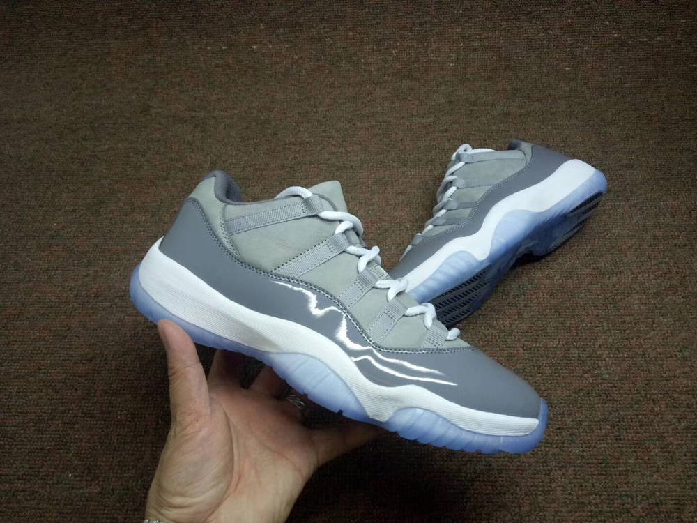 AIR JORDAN 11 RETRO LOW "COOL GREY"