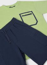 футболка с шортами