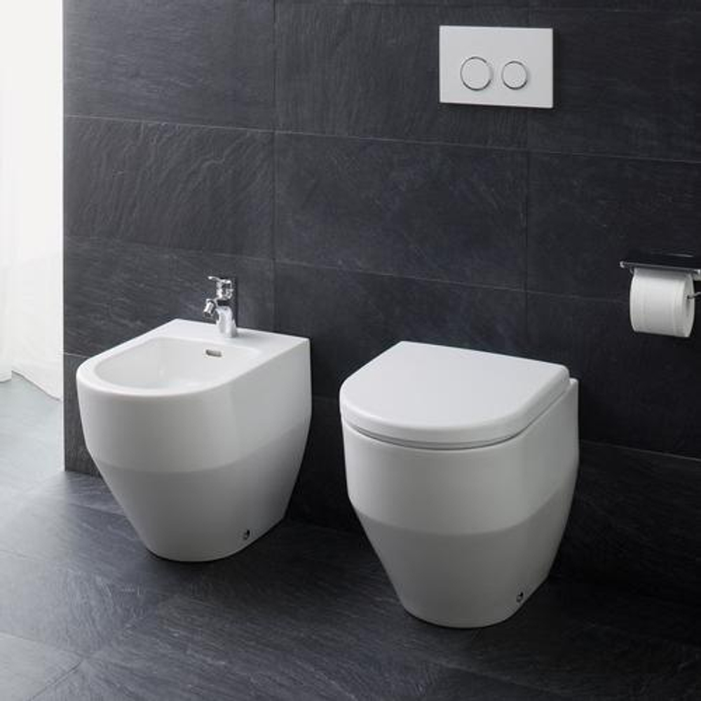 Биде напольное Laufen Pro NEW 8.3295.2.000.302.1