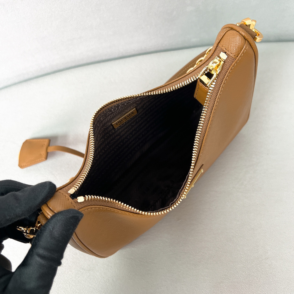 Prada Re-Edition 2005