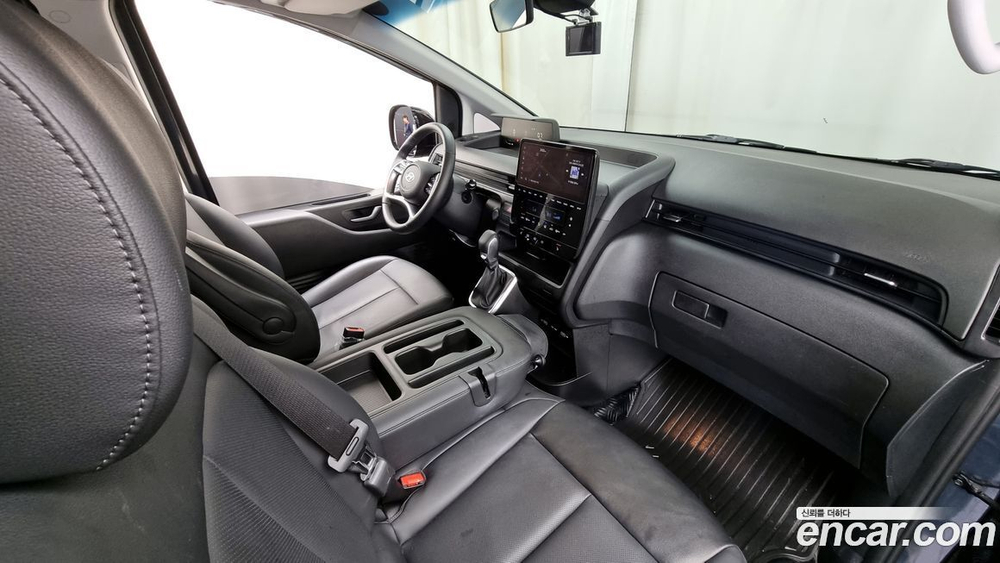 Hyundai Staria Cargo 3-х местный (07.2023)
